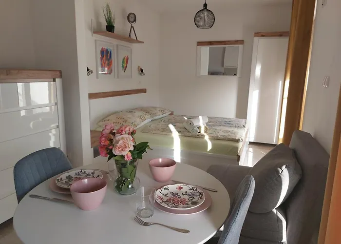 Gasthuis San Lorenzo Lopar