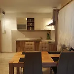 San Lorenzo بيت ضيافة
