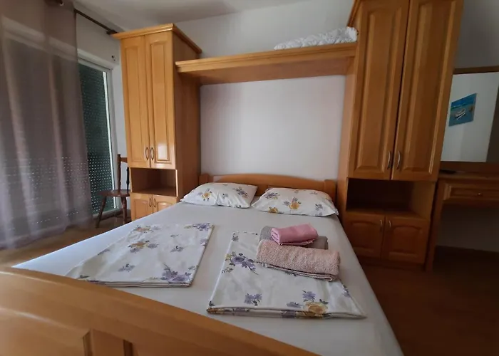 San Lorenzo Gæstehus Lopar
